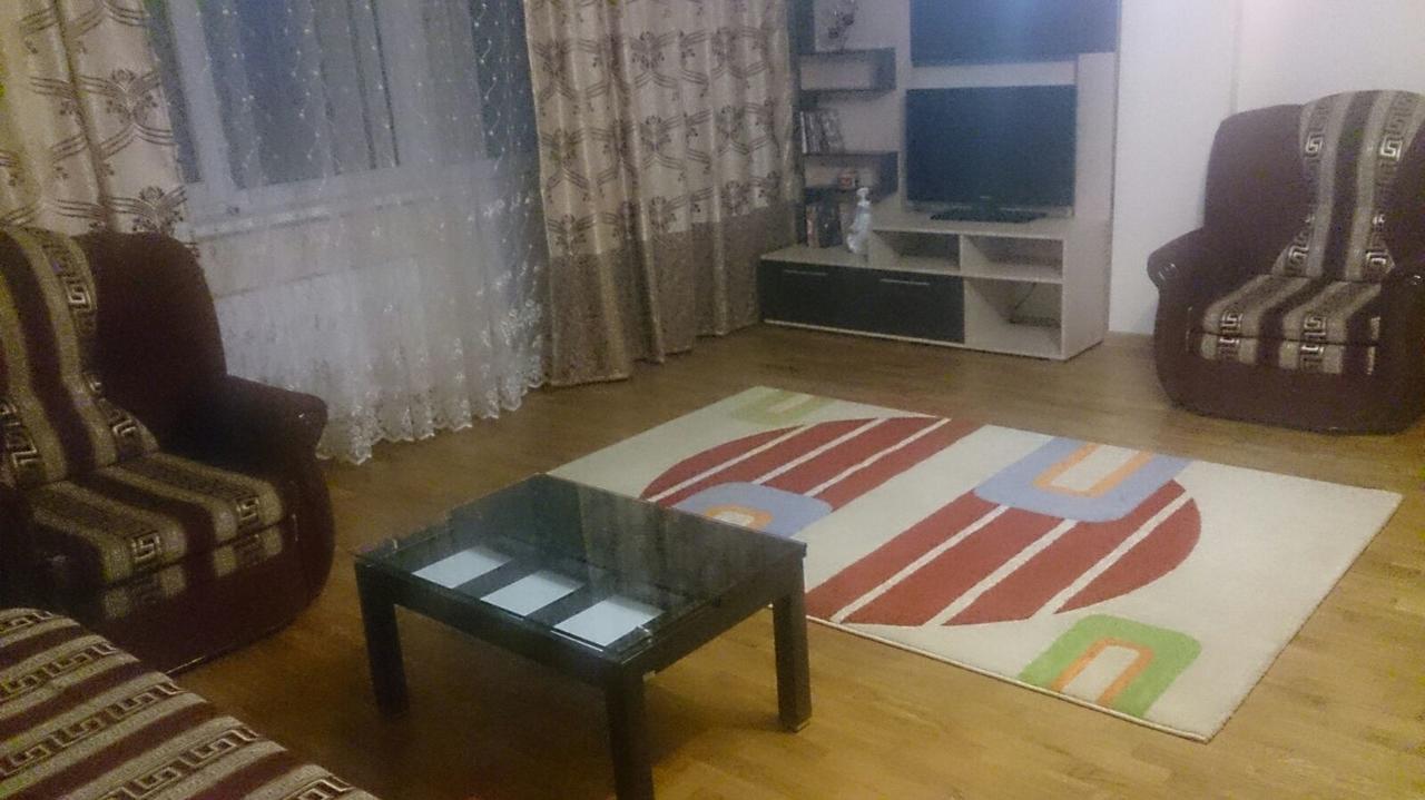 On Tole Bi Apartment Almaty